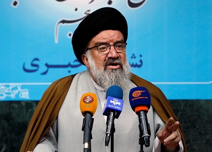 احمد خاتمی: آمریکا سیاست خارجی خود را در همه جای جهان تعطیل کرده و تمام تمرکز خود را بر ایران گذاشته احمد خاتمی: آمریکا سیاست خارجی خود را در همه جای جهان تعطیل کرده و تمام تمرکز خود را بر ایران گذاشته