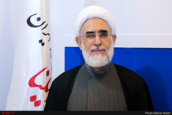 مسئولانی که از شفافیت می&zwnj;ترسند، به جای شکستن آینه&zwnj;ها خود را اصلاح کنند