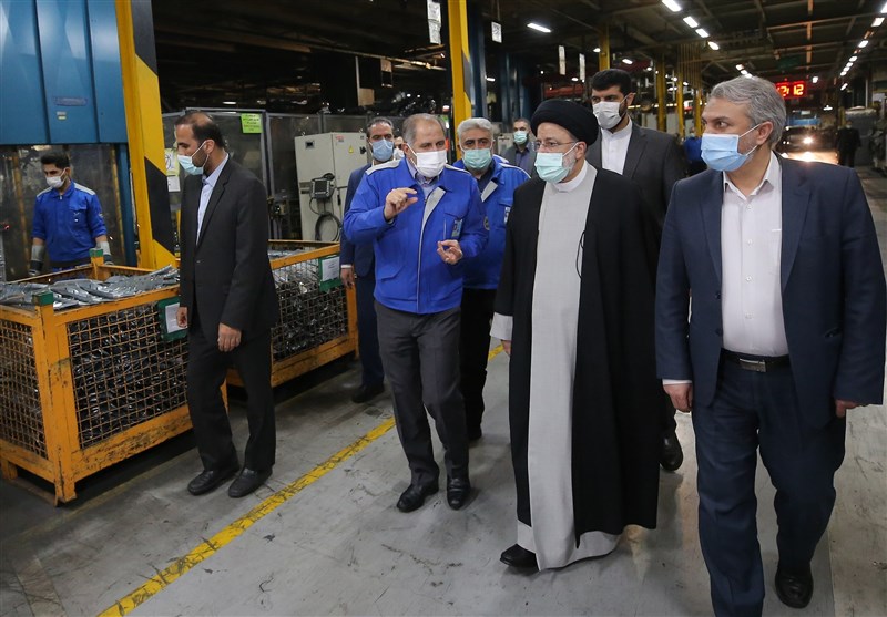 ۸ دستور رئیسی در بازدید از ایران خودرو: خودروهای دپوشده را ظرف ۲ ماه به بازار عرضه کنید ۸ دستور رئیسی در بازدید از ایران خودرو: خودروهای دپوشده را ظرف ۲ ماه به بازار عرضه کنید