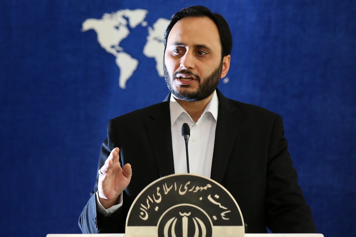 سخنگوی دولت: لوازم خانگی ارزان شد/تجارت خارجی ما به ۹۰ میلیارد دلار رسیده/حذف ارز ۴۲۰۰ تومانی باید بهنفع مردم باشد سخنگوی دولت: لوازم خانگی ارزان شد/تجارت خارجی ما به ۹۰ میلیارد دلار رسیده/حذف ارز ۴۲۰۰ تومانی باید بهنفع مردم باشد