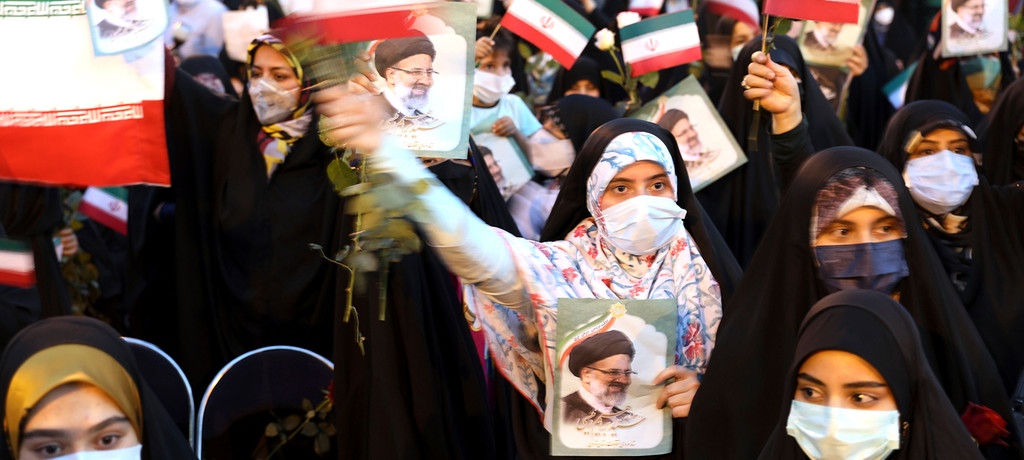 رئیسی پیروزی خود را مدیون رد صلاحیت نامزدها و تحریم های ترامپ علیه ایران است رئیسی پیروزی خود را مدیون رد صلاحیت نامزدها و تحریم های ترامپ علیه ایران است