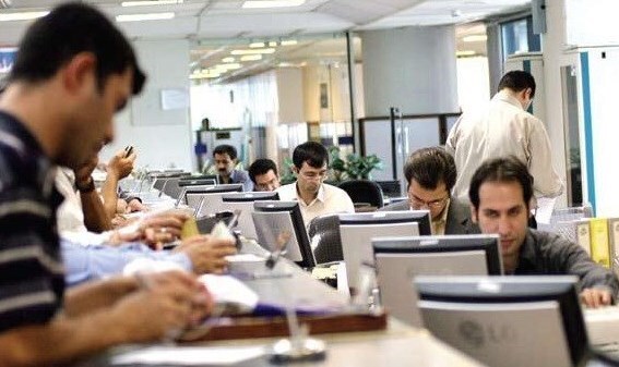 افزایش ۲۰ درصدی حقوق کارکنان نمی تواند تورم ۵۰ درصدی را جبران کند افزایش ۲۰ درصدی حقوق کارکنان نمی تواند تورم ۵۰ درصدی را جبران کند