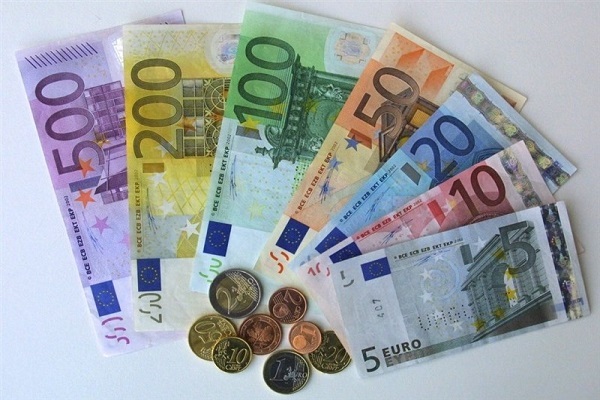 شرایط خرید ۵۰۰۰ یورو از صرافیها چیست؟ شرایط خرید ۵۰۰۰ یورو از صرافیها چیست؟