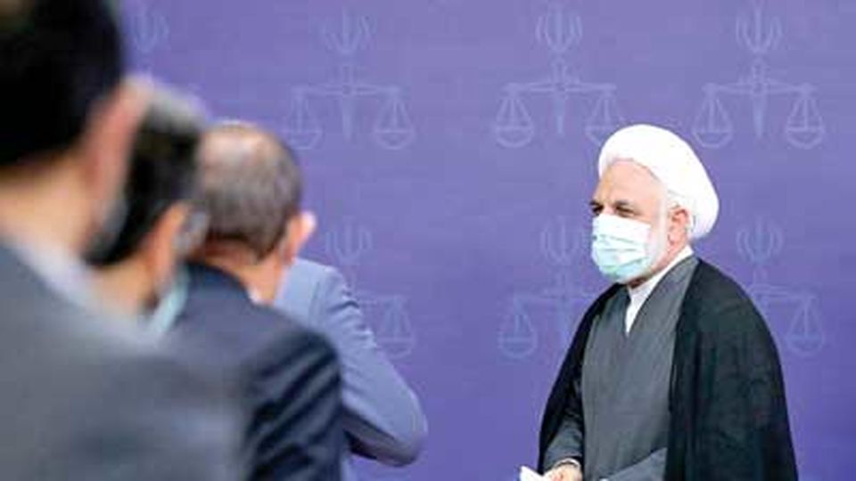 ۱۲ فرمان قاضی&zwnj;القضات