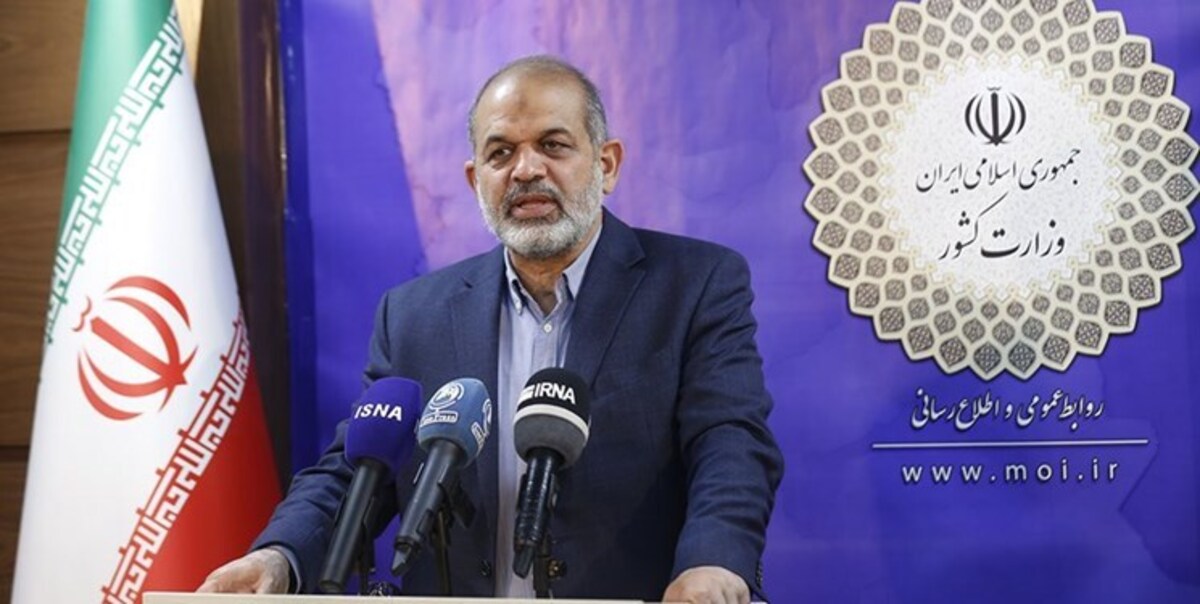 احمد وحیدی: شایعات مربوط به تغییر استانداران کذب است/ تعطیلات عید فطر ممنوعیت تردد نداریم احمد وحیدی: شایعات مربوط به تغییر استانداران کذب است/ تعطیلات عید فطر ممنوعیت تردد نداریم