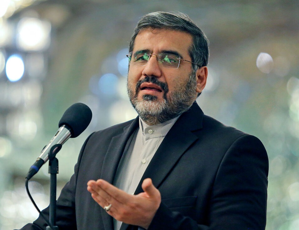 وزیر ارشاد درمورد سانسورها در شبکه نمایش خانگی: مشکل این است که مجوز می&zwnj;دهیم اما یک چیز دیگری ساخته می&zwnj;شود