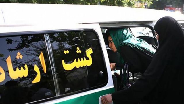 حضور گشت ارشاد دوباره در خیابانها پررنگ شد حضور گشت ارشاد دوباره در خیابانها پررنگ شد
