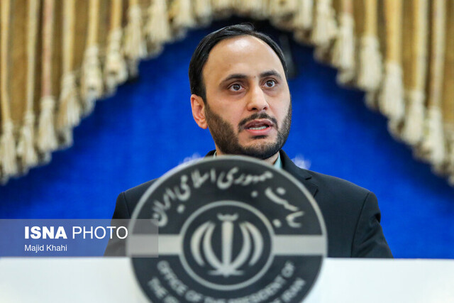 افزایش حقوق کارمندان دولت طی ماه آتی در فرآیندهای قانونی قرار می&zwnj;گیرد