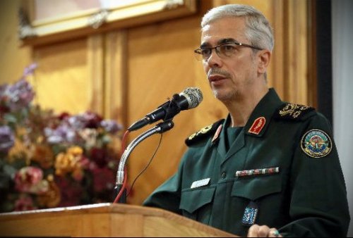 سرلشکر باقری: تغییرات در مرزهای کشورهای منطقه را تحمل نمی&zwnj;کنیم / به آذربایجان و ارمنستان توصیه می&zwnj;کنیم مشکلاتشان را با گفت&zwnj;وگو حل کنند