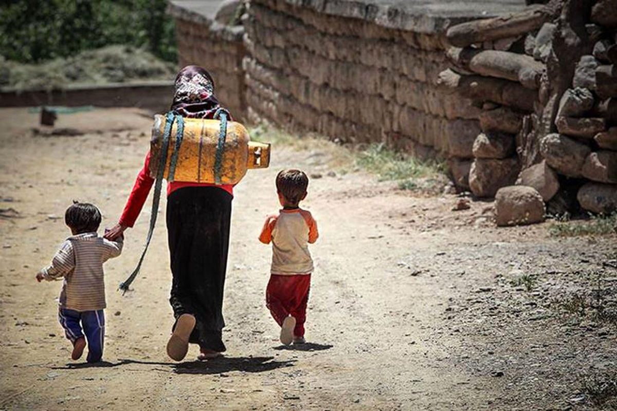 ۶۵ میلیون ایرانی دچار فقر مطلق یا نسبی هستند ۶۵ میلیون ایرانی دچار فقر مطلق یا نسبی هستند