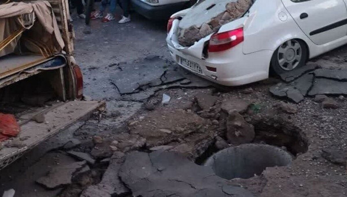 لحظه وحشتناک انفجار چاه فاضلاب در تبریز لحظه وحشتناک انفجار چاه فاضلاب در تبریز