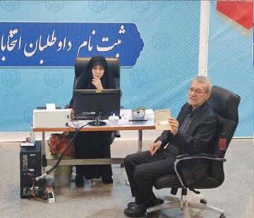 خبرنگار: آقای لاریجانی با اسنپ آمدید یا تپسی؟ /لاریجانی: چیزهای مهمتری در آن توئیت بود /رمزگشایی از یک شوک شبانگاهی خبرنگار: آقای لاریجانی با اسنپ آمدید یا تپسی؟ /لاریجانی: چیزهای مهمتری در آن توئیت بود /رمزگشایی از یک شوک شبانگاهی