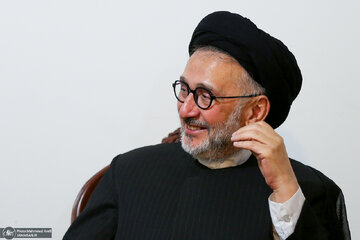 ابطحی: از انتخاب پزشکیان پشیمان نیستیم؛ باید در سختی‌ها کنار او باشیم / مصادره او توسط رقیب مسخره است