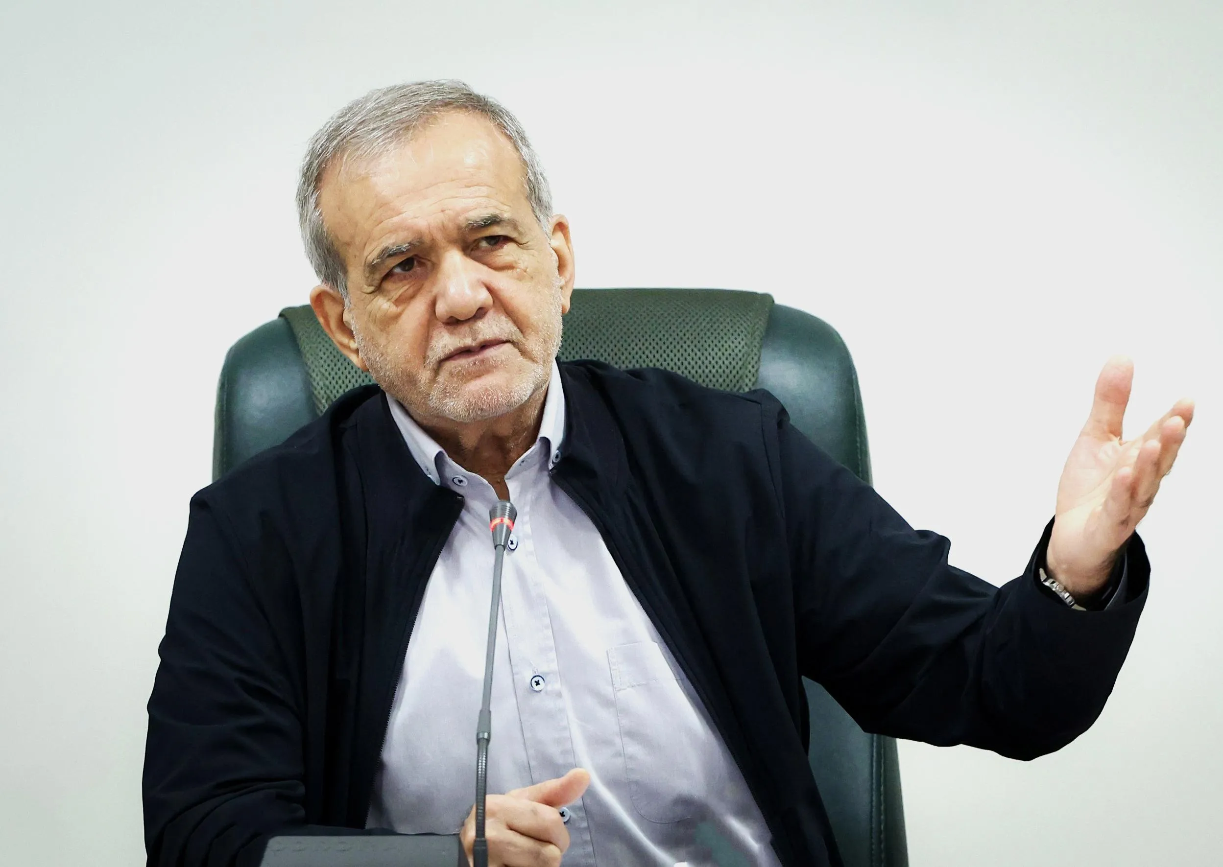دندانهایی که بر گلوی دولت قرار گرفتند! دندانهایی که بر گلوی دولت قرار گرفتند!