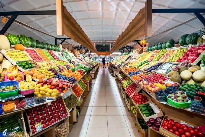 قیمت خرید میوه با حقوق کدام کارگران جور است؟ قیمت خرید میوه با حقوق کدام کارگران جور است؟