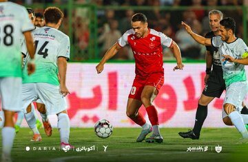 واکنش پرسپولیس به پیشنهاد تراکتور برای اورونوف واکنش پرسپولیس به پیشنهاد تراکتور برای اورونوف