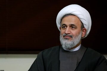 انتقاد تند روزنامه جمهوری اسلامی از پناهیان و یک عضو مجلس خبرگان/ حرفهای بی منطق و خلاف شرع می زنند و بهانه به دست دشمن می دهند انتقاد تند روزنامه جمهوری اسلامی از پناهیان و یک عضو مجلس خبرگان/ حرفهای بی منطق و خلاف شرع می زنند و بهانه به دست دشمن می دهند