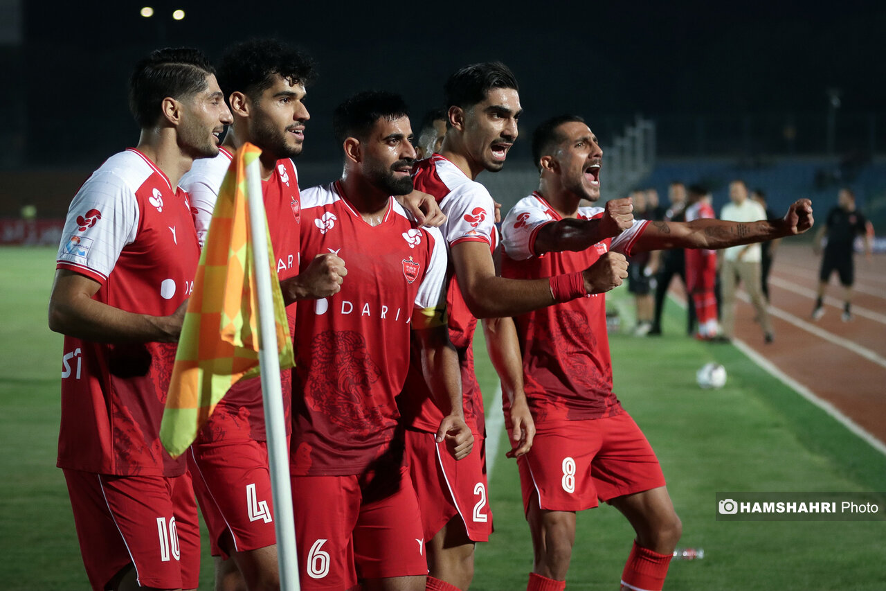 اورونوف یکی از ۳ بازیکن برتر تاریخ ایران است | مهاجم جدید پرسپولیس بهترین ورژن خود را نشان خواهد داد