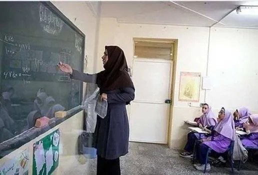 کارزار معلمان برای افزایش حقوق/ ترمیم دستمزدها پیش از آغاز سال تحصیلی کارزار معلمان برای افزایش حقوق/ ترمیم دستمزدها پیش از آغاز سال تحصیلی