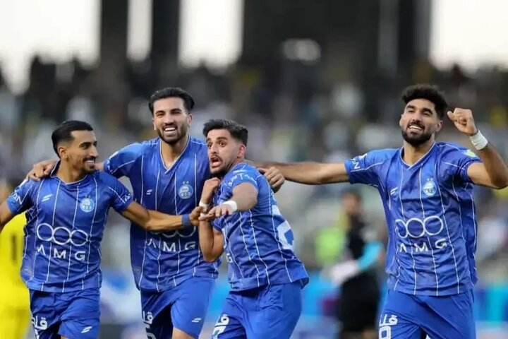 طاهری: باید جام قهرمانی را به استقلال بدهند طاهری: باید جام قهرمانی را به استقلال بدهند