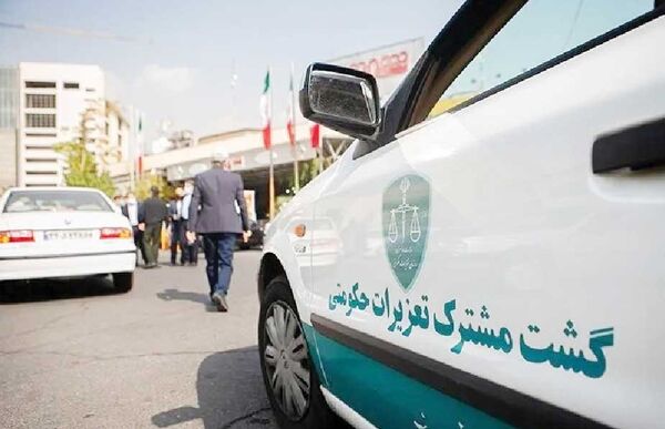 مدیر و مسوول و دم و دستگاه زیاد داریم ولی گرانی بی رویه و افسار گسیخته راه خود را میرود! مدیر و مسوول و دم و دستگاه زیاد داریم ولی گرانی بی رویه و افسار گسیخته راه خود را میرود!